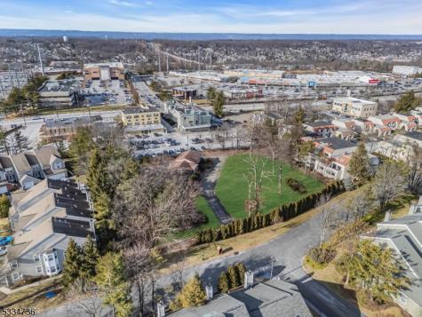 1 Blueberry Bend West Orange NJ 07052