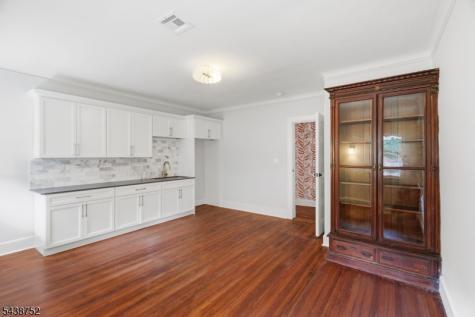 207 Union Street Montclair NJ 07042