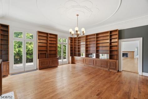 207 Union Street Montclair NJ 07042