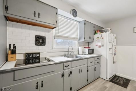 86 Kakeout Road Butler NJ 07405