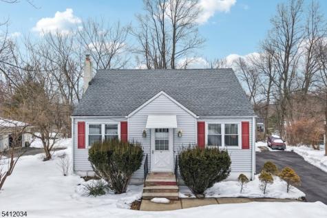 86 Kakeout Road Butler NJ 07405
