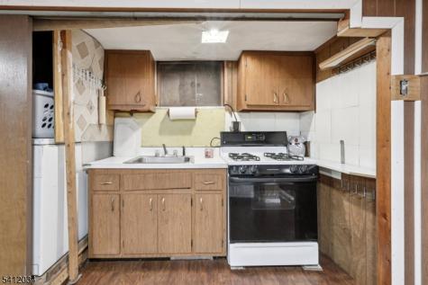 86 Kakeout Road Butler NJ 07405