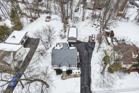 86 Kakeout Road Butler NJ 07405