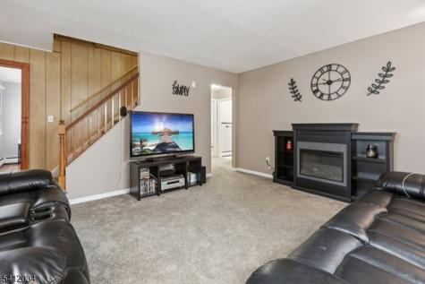 86 Kakeout Road Butler NJ 07405