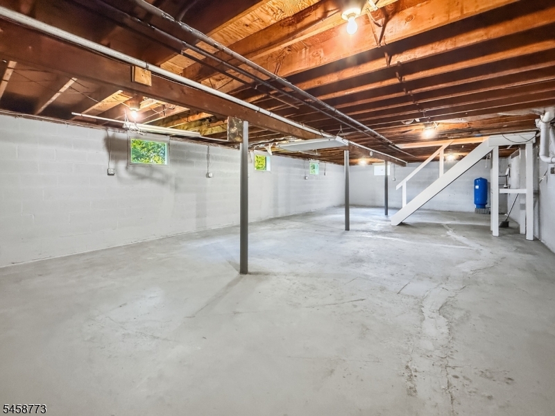 26 Kynor Avenue Hopatcong NJ 07874