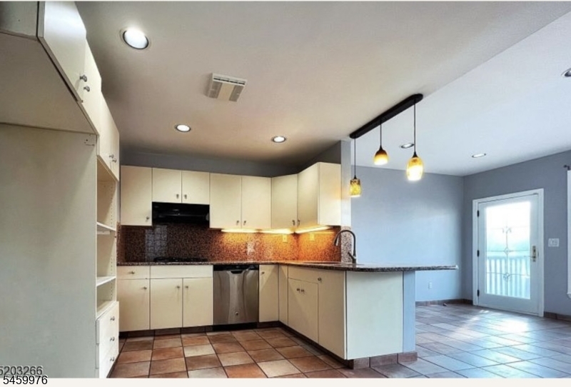 828 Van Buren Avenue Elizabeth NJ 07201