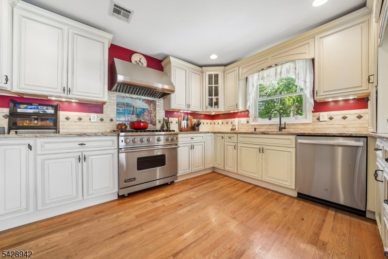 50 Newbrook Lane Springfield NJ 07081