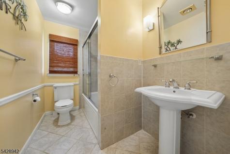50 Newbrook Lane Springfield NJ 07081