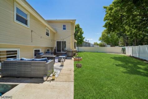 50 Newbrook Lane Springfield NJ 07081