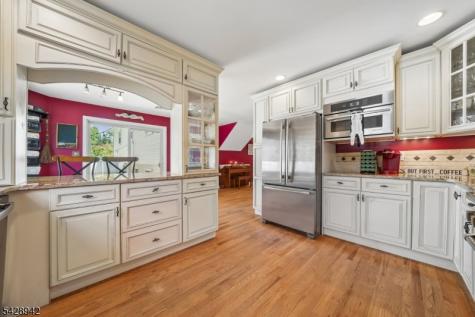 50 Newbrook Lane Springfield NJ 07081