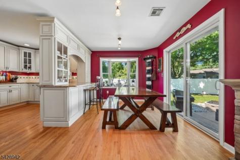 50 Newbrook Lane Springfield NJ 07081