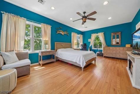 50 Newbrook Lane Springfield NJ 07081