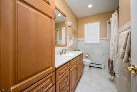 214 Berthold Avenue Rahway NJ 07065