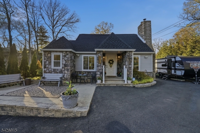 101 Pitney Road Hopatcong NJ 07821