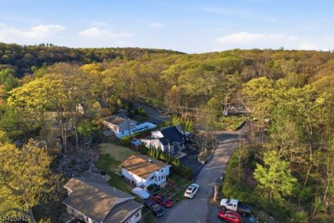 101 Pitney Road Hopatcong NJ 07821