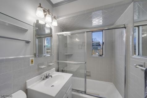 58 Phyllis Road West Orange NJ 07052
