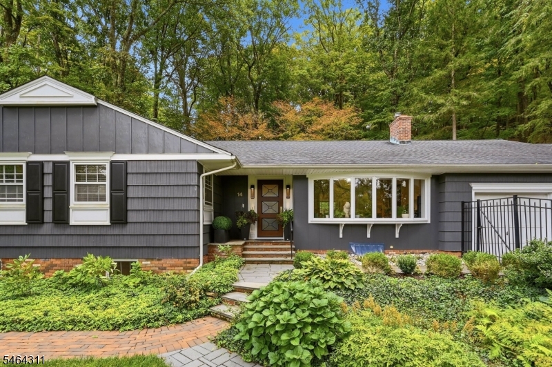 14 Indian Head Road Morris NJ 07960