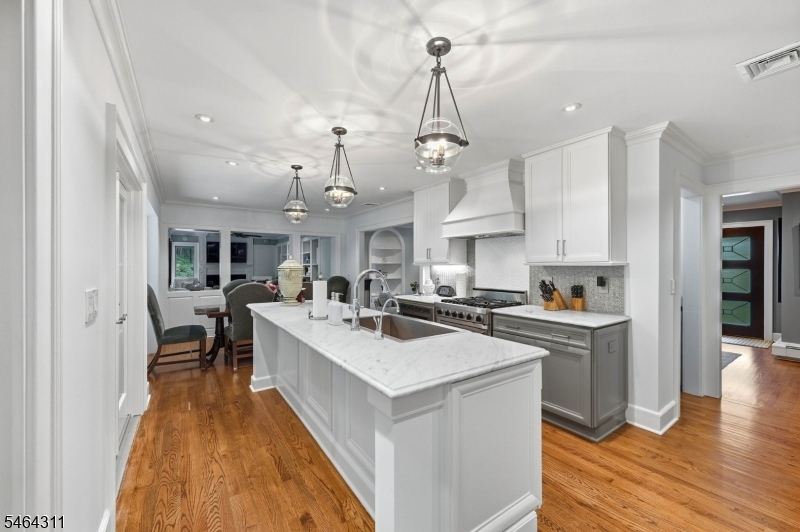 14 Indian Head Road Morris NJ 07960