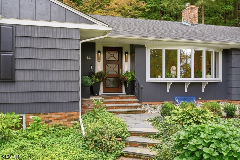 14 Indian Head Road Morris NJ 07960