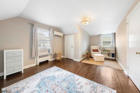 19 Robertson Road West Orange NJ 07052