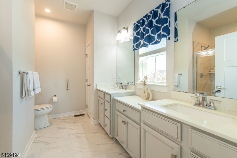 12 Mountain View Lane Mansfield NJ 07865