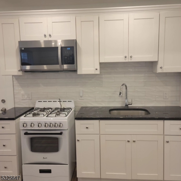 133 W 3rd Avenue Roselle NJ 07203