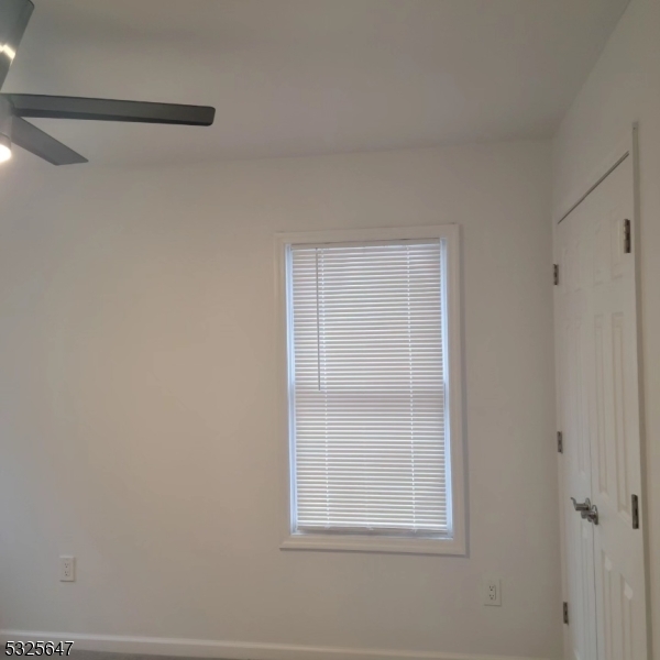 133 W 3rd Avenue Roselle NJ 07203