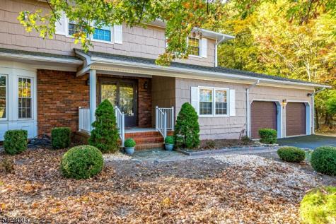 8 Woodmere Road North Brunswick NJ 08902