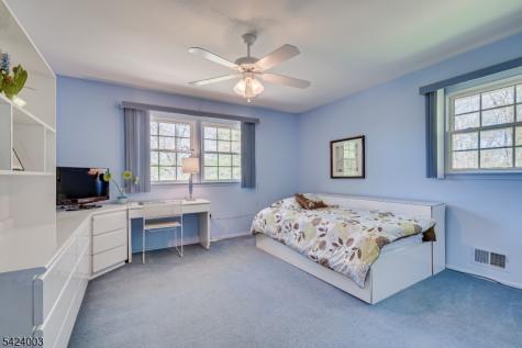8 Woodmere Road North Brunswick NJ 08902