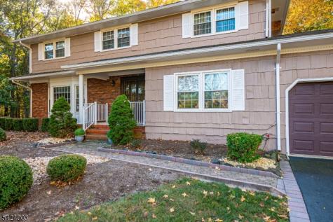 8 Woodmere Road North Brunswick NJ 08902