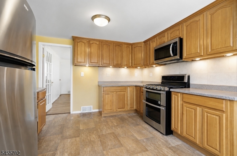 217 Bergen Street Woodbridge NJ 07095
