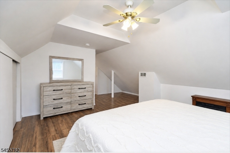 217 Bergen Street Woodbridge NJ 07095