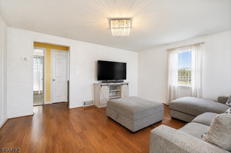 217 Bergen Street Woodbridge NJ 07095