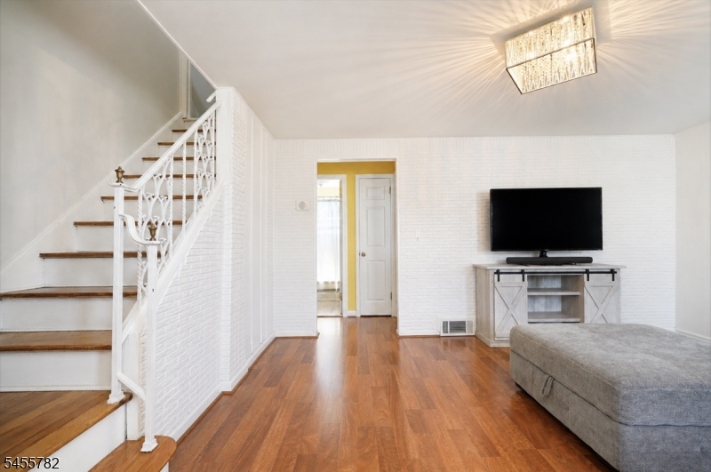 217 Bergen Street Woodbridge NJ 07095