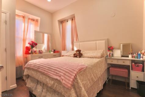 14 Fuller Place Irvington NJ 07111