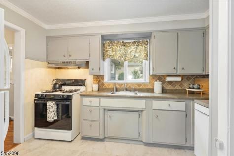 130 S Glenwood Road Fanwood NJ 07023