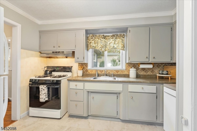 130 South Glenwood Road Fanwood NJ 07023