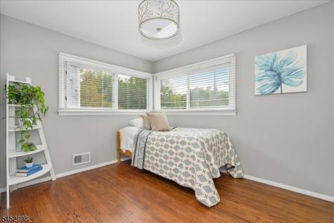 130 S Glenwood Road Fanwood NJ 07023
