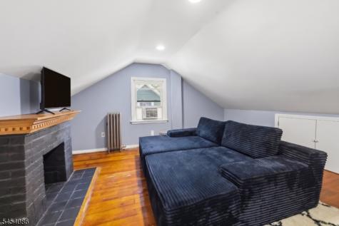 48 Laurel Avenue East Orange NJ 07017