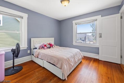 48 Laurel Avenue East Orange NJ 07017