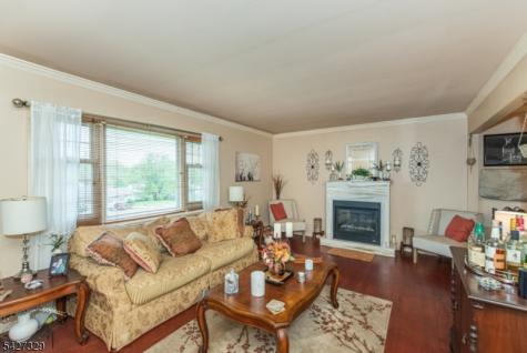 10 Evers Court Wayne NJ 07470