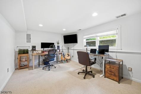 8 Nottingham Drive East Brunswick NJ 08816