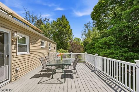 8 Nottingham Drive East Brunswick NJ 08816