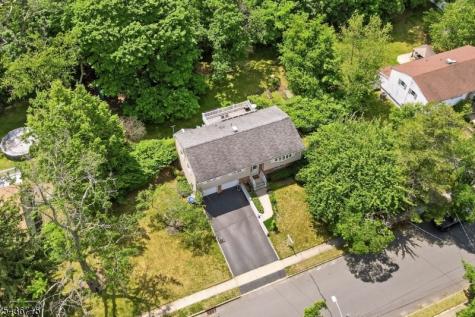 8 Nottingham Drive East Brunswick NJ 08816