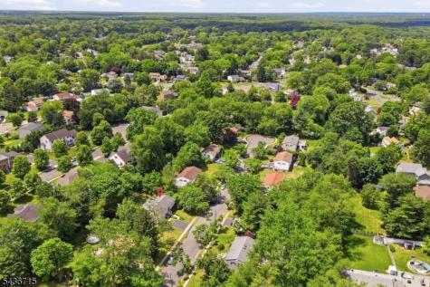 8 Nottingham Drive East Brunswick NJ 08816