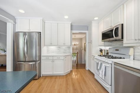 8 Nottingham Drive East Brunswick NJ 08816