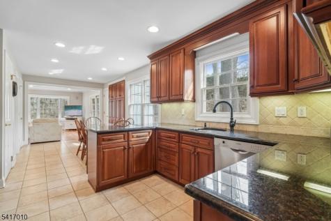 209 E Cedar Street Livingston NJ 07039