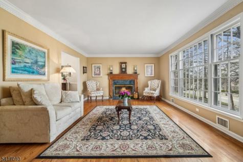 209 E Cedar Street Livingston NJ 07039