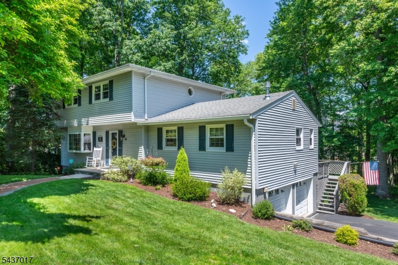 10 Brittany Road Roxbury NJ 07876