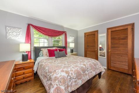 10 Brittany Road Roxbury NJ 07876